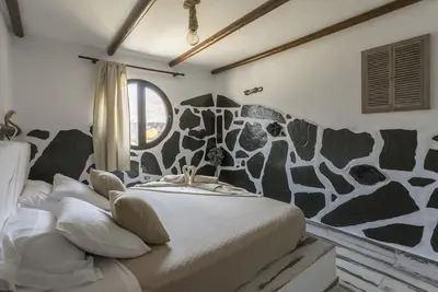 Image de Superbe appartement avec jardin avec vue sur les montagnes