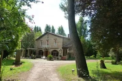 Image de Villa Tirotti - Splendide villa des années 40 entourée de verdure