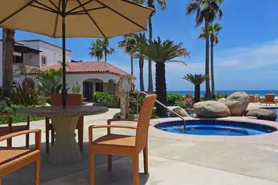 Image de Beachfront villa de luxe vue sur l'océan propriété privée