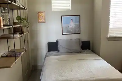 Image de Suite privée dans une belle maison de ville à EaDo