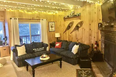 Image de Maison de ville 4br / 4ba au cœur de Killington - à 2 miles des remontées mécaniques