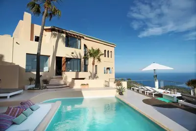 Image de Maison de luxe privée avec piscine et vues spectaculaires très proche d'Ibiza