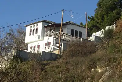 Image de Pinakates: Grande Maison Authentique Du Pelion