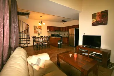 Image de Belle deux chambres dans une résidence fermée Tarifs SPÉCIAUX Pour Le Mois!
