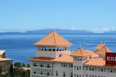 Image de Penthouse avec trois terrasses à 150 mètres de l'océan.