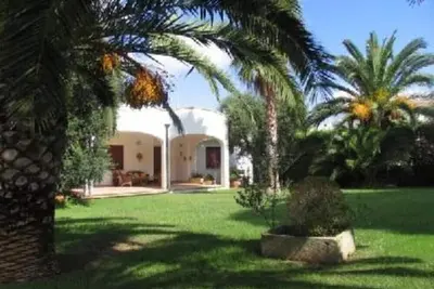 Image de Magnifique villa vue mer avec grand jardin, Ă quelques pas de la mer