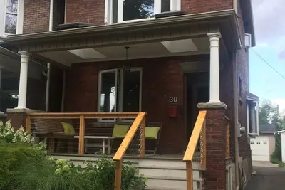 Image de Maison familiale meublée à Toronto disponible pour location à long terme