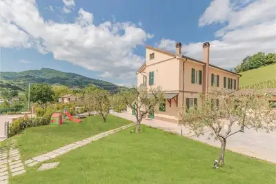 Image de Agriturismo \"Le Vigne de Clementina Fabi\" Montedinove