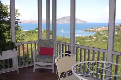 Image de Vues fabuleuses surplombant la baie d'Oualie et les passages étroits à St Kitts