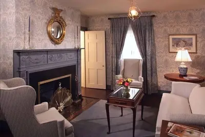 Image de Charmante maison historique de 4 chambres à Farmington, ~ Ct ~