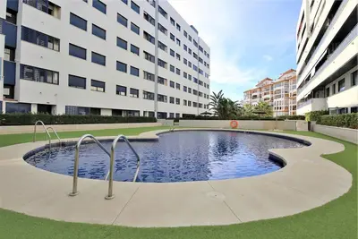 Image de Appartement familial avec clima, Wifi et piscines, Près de la plage, des restaurants et du port