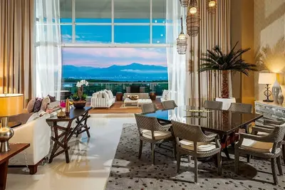 Image de Belle Grand Luxxe Loft Résidence Trois Chambres