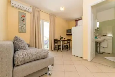 Image de Appartement dans Pakoštane avec terrasse, Climatisation, Wifi, Machine à laver (3548-3)