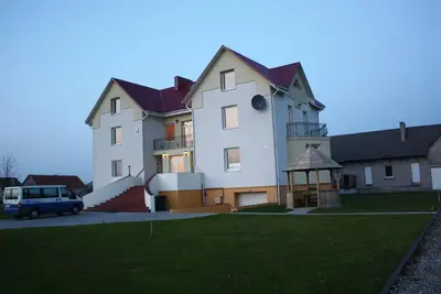 Image de Fantastiquement grande maison de luxe - jusqu'à 600m², jacuzzi, sauna