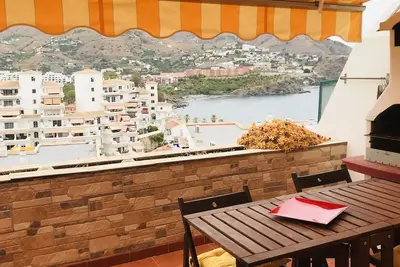 Image de Bel appartement en front de mer avec vue sur la mer et la montagne