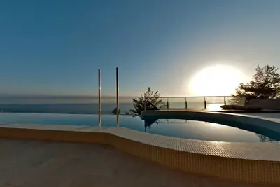 Luxe et Design sur la mer. . .