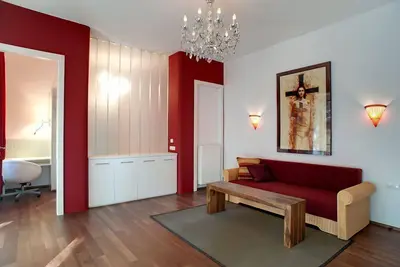 Image de Un joyau de créateur calme sur la plus grande rue commerçante de Vienne près de Westbahnhof