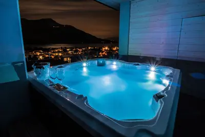Image de Villa Perla del Lago: Penthouse, vue sur le lac, jardin, bain Ă remous