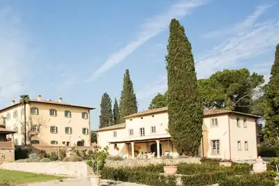 Image de Luxueux domaine de 2 villas avec piscine et vue imprenable. 20 + 2 personnes