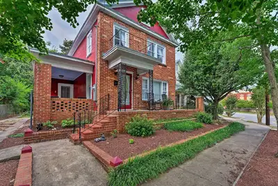 Image de Nouveau! New Bern Home w / Yard, Grill + Emplacement accessible à pied