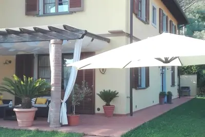 Image de Pise / Lucques, Italie: Maison typique de la Toscane
