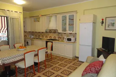 Image de Casavacanzerosy Seulement 100 Metres De La Mer