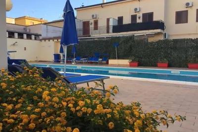 Image de appartement avec piscine