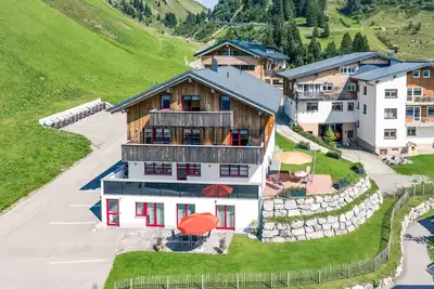 Image de Maison Rothorn, Appartement Braunarl pour 4 personnes avec balcon dans un endroit ensoleillé
