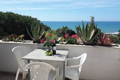 Image de Appartement de vacances  au bord de la mer avec une vue fantastique sur la mer