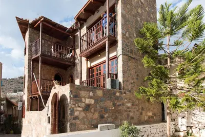 Image de Crétois Maison historique avec vue sur la mer et piscine privée (Monastère)