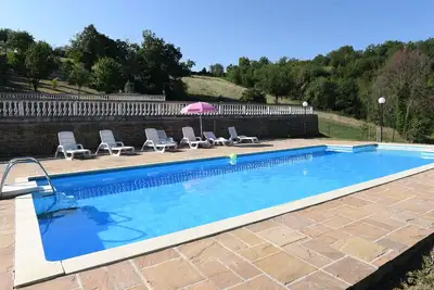 Image de Offre! ! Maison de vacances Il Rigattiere, nature, piscine, sauna, sibillini