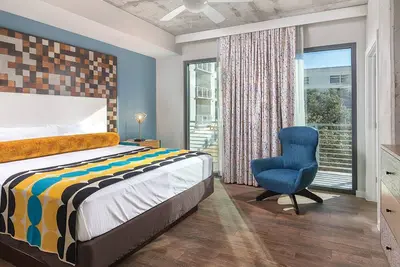 Image de Condo 1 chambre avec cuisine complète disponible pendant Sxsw