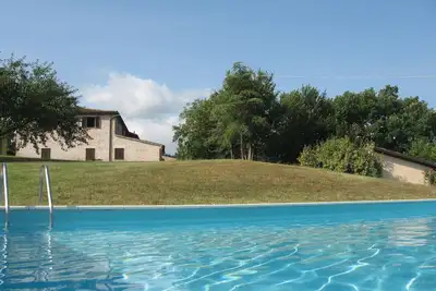 Image de Appartement de trois pièces dans une ferme avec piscine et restaurant à domicile à Acqualagna