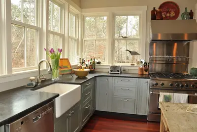 Image de Edgartown 5 étoiles Avis 2br + 6 personnes, près de l'eau, confort et style!