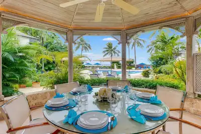 Image de 3 Bedroom Barbados Villa Situé sur la belle plage de Gibbs avec piscine communautaire