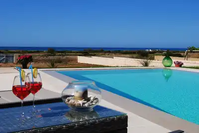 Image de An oasis of peace between sea and land, truly unique location