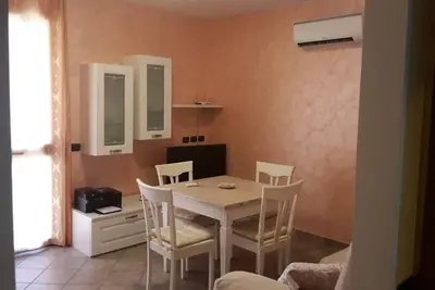 Image de apparatamento avec jardin et parking permet aux animaux