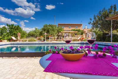 Image de Piscine privée, sauna, style sicilien