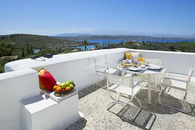 Image de Villa de 4 chambres à 15 mètres de la plage
