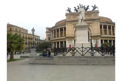Image de Appartement Piazza Politeama, appartement au deuxième étage