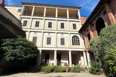 Image de Antonelli Masterpiece of 1800 architecture, près des lacs et des collines viticoles