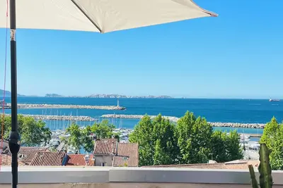 Image de Duplex de charme rénovée, vue mer