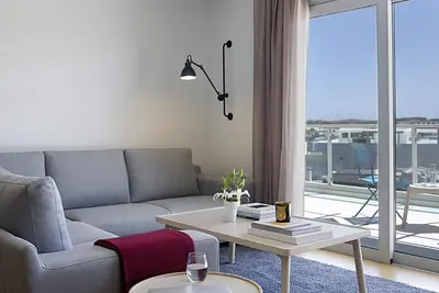 Image de Penthouse Excelsior Residence avec vue panoramique sur la baie de Saronicos