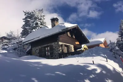 Image de Chamrousse châlet 3* indépendant, typique bois et pierres + cheminée /été-hiver