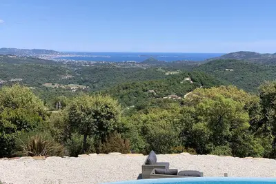 Image de Au calme, Villa vue baie de Cannes, Tennis, Piscine, Sauna, Hammam