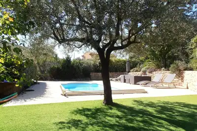 Image de Maison pour 6 personnes avec piscine Ă 2 pas du village