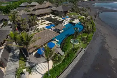 Image de Absolute 6 Chambre Beach Front Villa Ă Pabean Beach;