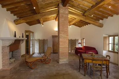 Image de Borgo historique et restauré avec petite église, vaste nature + priv. lac