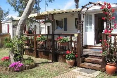 Image de Mobil-home climatisé  8 couchages pres de la mer à Hyeres