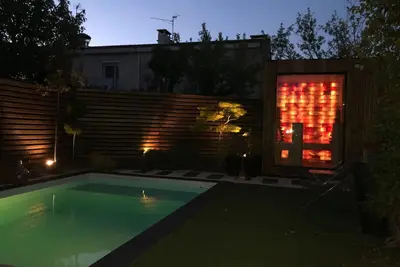 Urban House Toulouse : Maison moderne, Jardin Zen esprit Japonais, Piscine